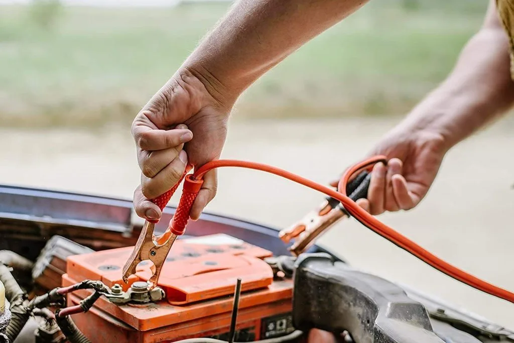 Top 5 Maintenance Tips to Avoid Roadside Emergencies